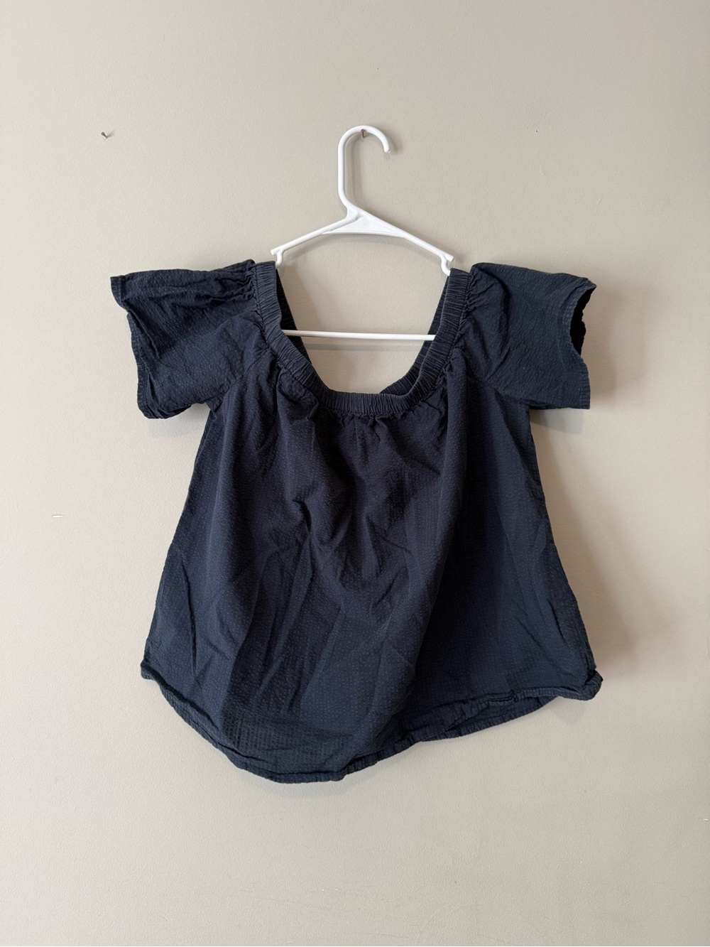 Abercrombie + Fitch Off-Shoulder Women’s Short Sleeve Top
